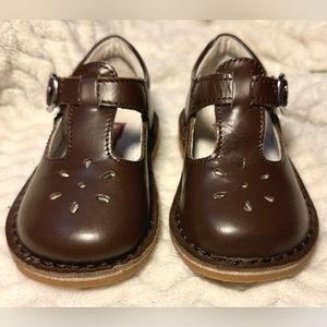L’AMOUR Joy T-Strap Mary Jane • Brown • size 6